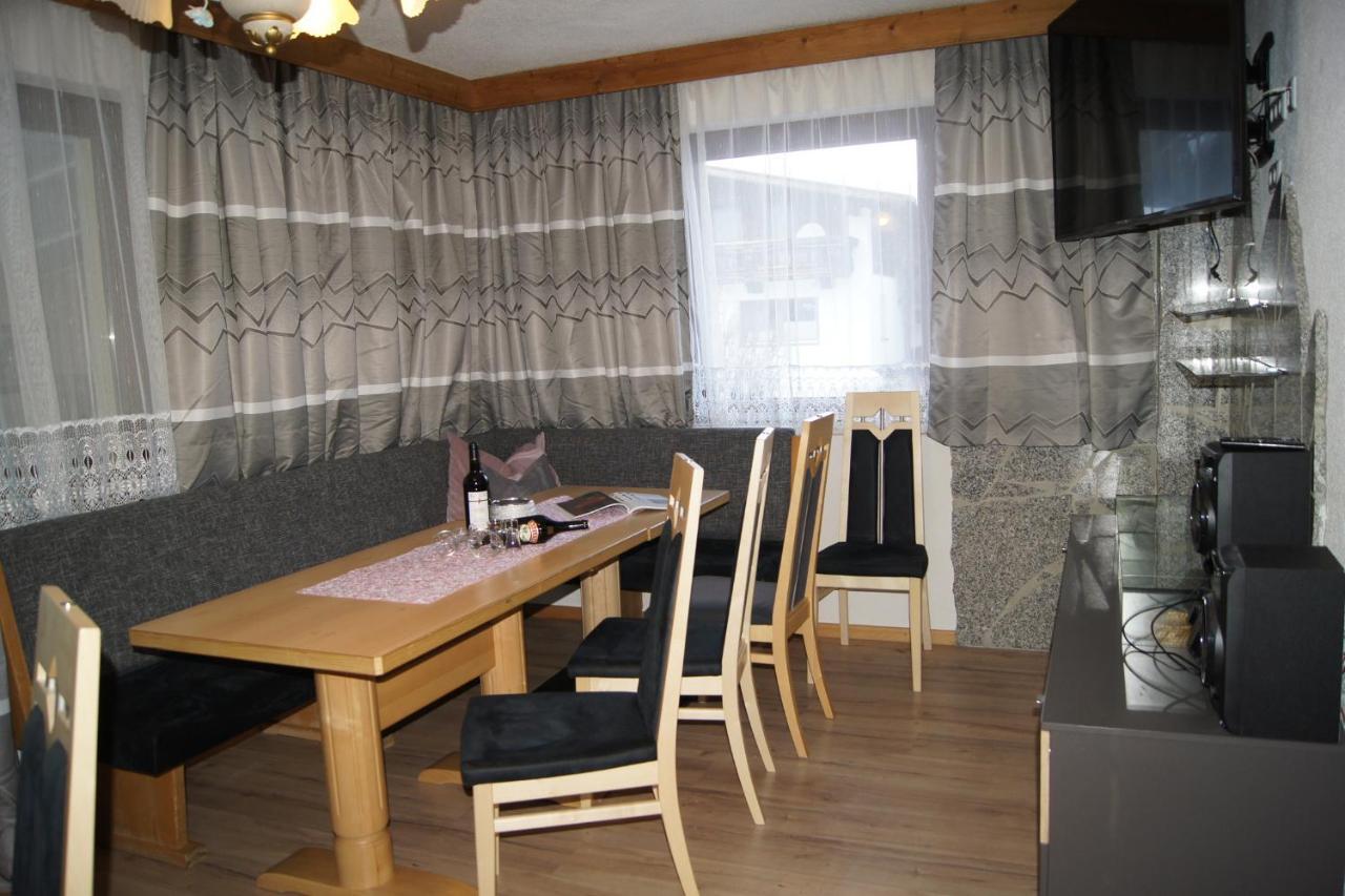Ferienhaus Alpenroyal Längenfeld Buitenkant foto